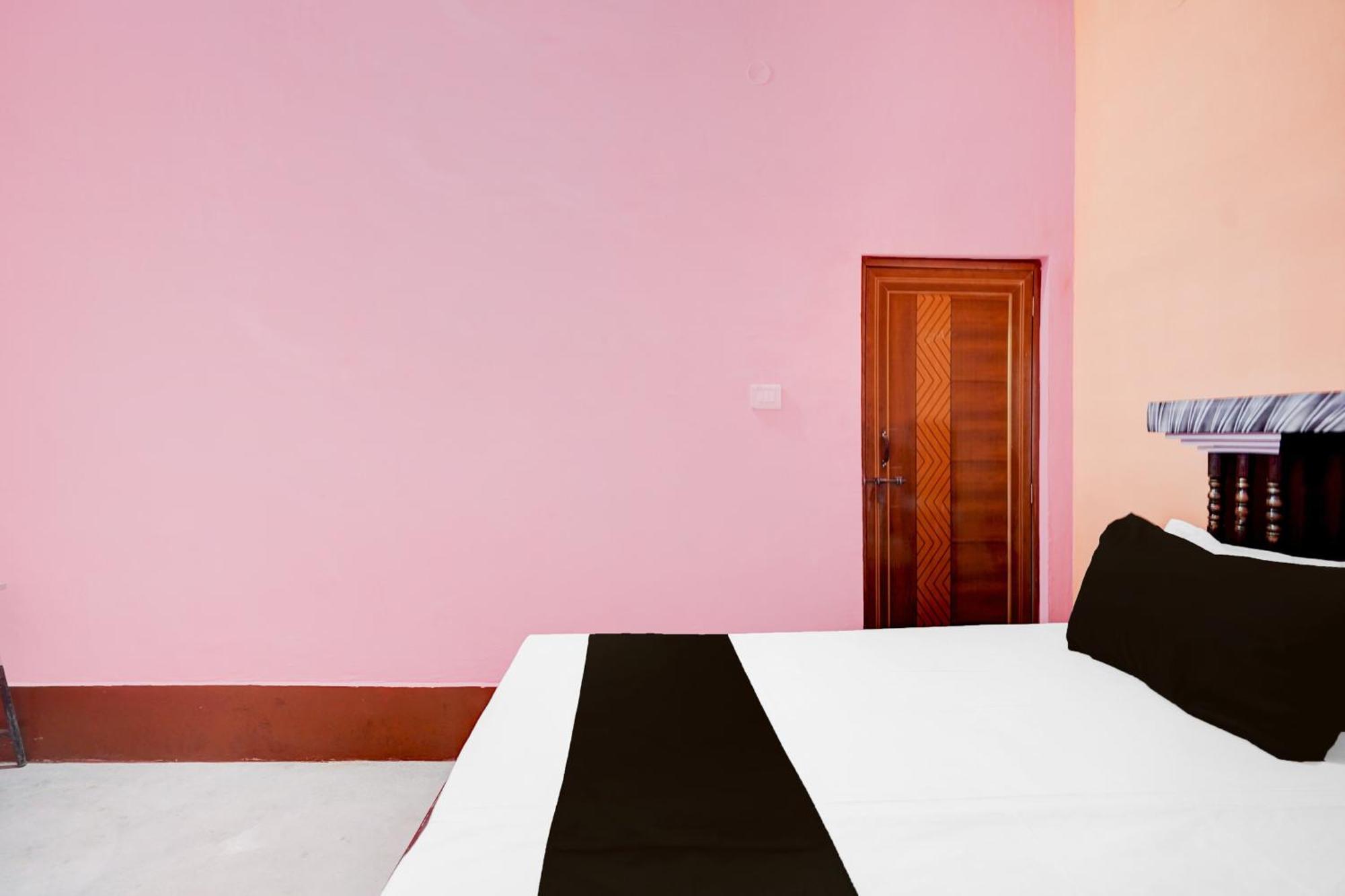 Spot On Celebration Hotel Kānpur Exterior photo